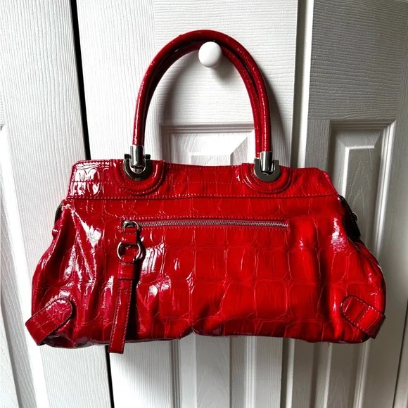 Vintage Guess One of their Iconic Leather Like Croc Print Bags - Picture 3 of 16